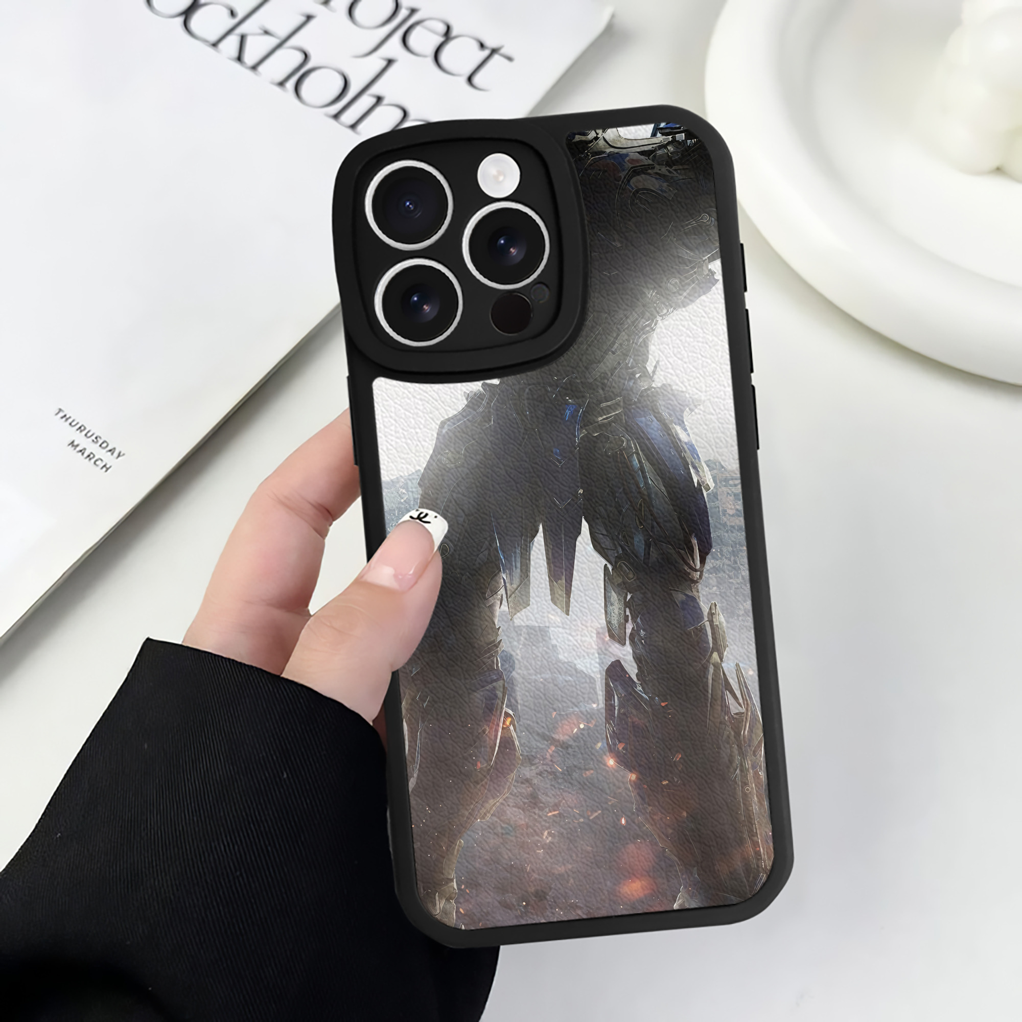 （画像用） Transformers トランスフォーマー 【iPhone 16シリーズ対応】シリコンスマホケース（レザー調） 材質：シリコン